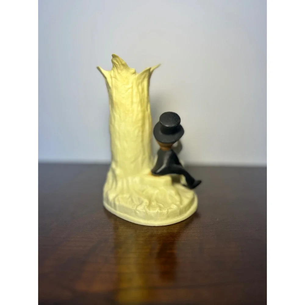 Vintage 1971 Wilton Wedding Cake Topper Bride Groom Kissing Plastic Figurine